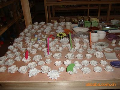 传统与现代的交融 浅析陶瓷与石膏工艺品在熏香文化中的应用